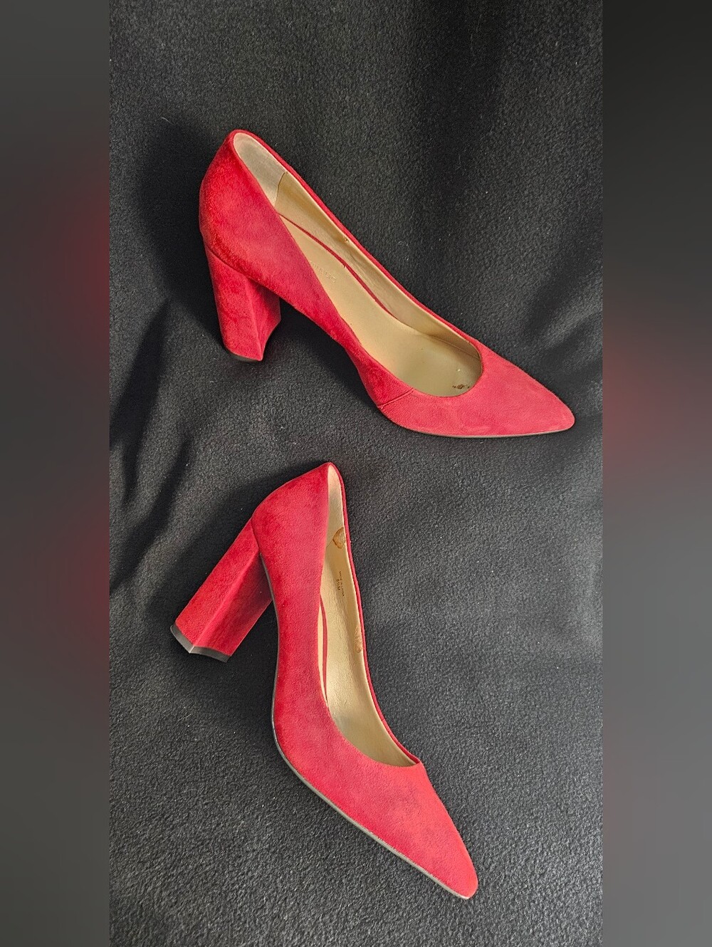 Banana Republic Red Suede Leather Block Heel Pointed Toe Pumps - Size 8.5